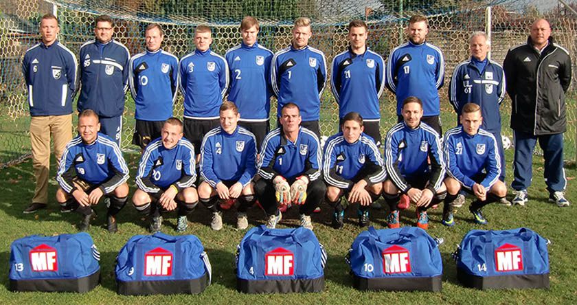 Neue Sporttaschen fü die 1. Männermannschaft des TuS Siegfried 09 Wahrburg